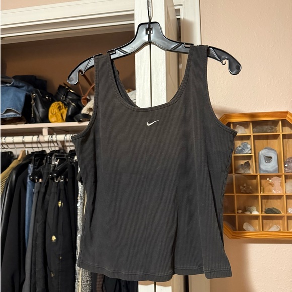 Nike tank top - Picture 1 of 1